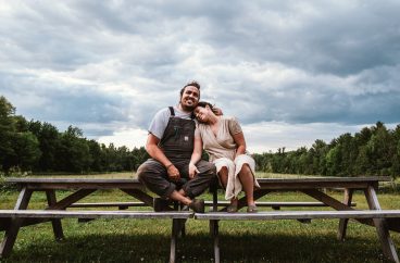 Fred et Sophie, des Soeurs racines vignoble biologique à Saint-Ignace-de-Stanbridge dans Brome-Missisquoi, par Visages régionaux