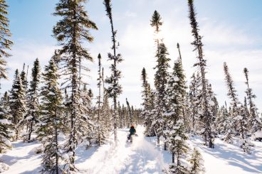 Randonnée en motoneige, Chapais, Nord-du-Québec, par Visages régionaux