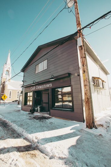 Le Café Downtown à Fort-Coulonge dans le Pontiac, par Visages régionaux