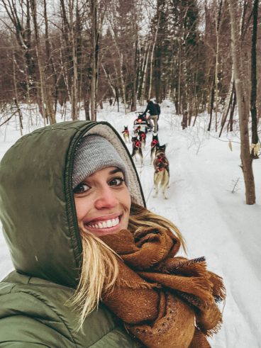 Marie-Eve Arbour avec Escapade Huskimo dans le Pontiac, par Visages régionaux